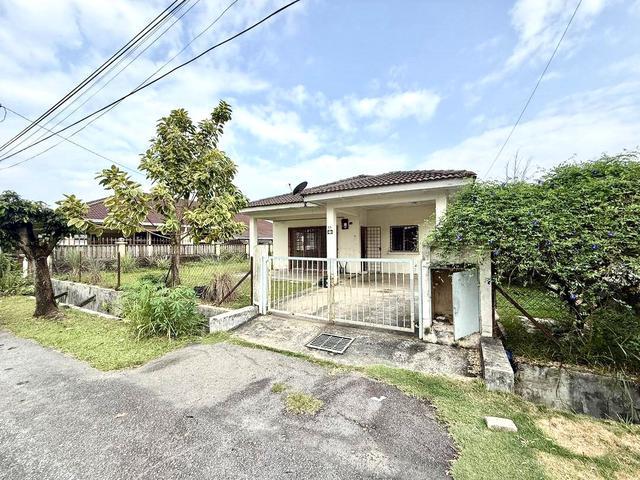Bungalow for sale in Petaling, Subang Jaya