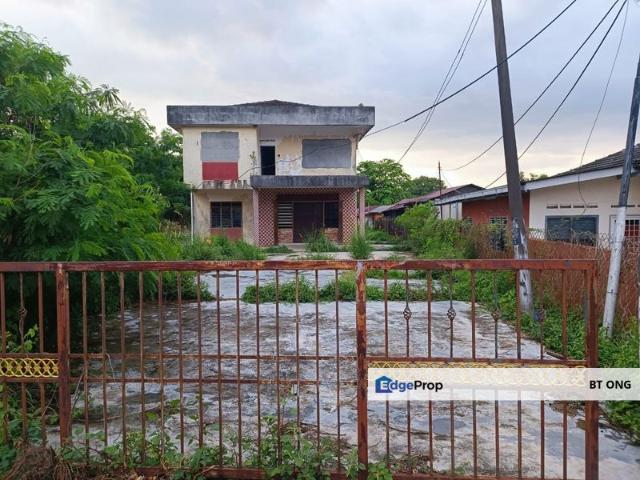 House for sale in Malaka