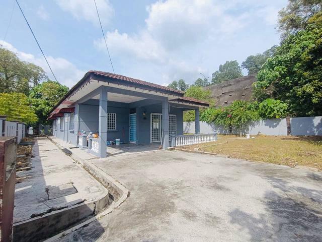 Bungalow for sale in Petaling, Subang Jaya