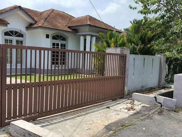 Bungalow for sale in Tanjong Sepat, Selangor