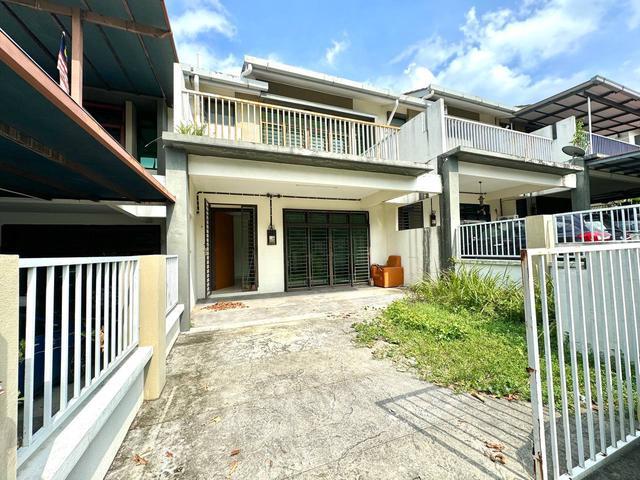 Terraced House for sale in Tanjong Sepat, Selangor