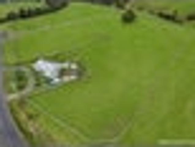 Land for sale in Awhitu