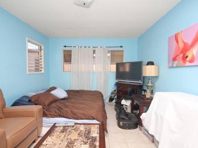 Room for rent in Long Beach, California