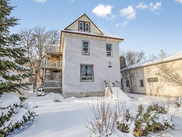 House for sale in East St. Paul, Manitoba