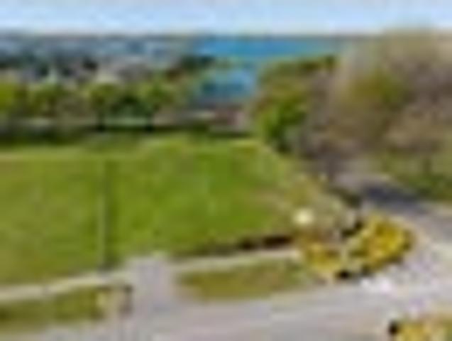 Land for sale in Canterbury
