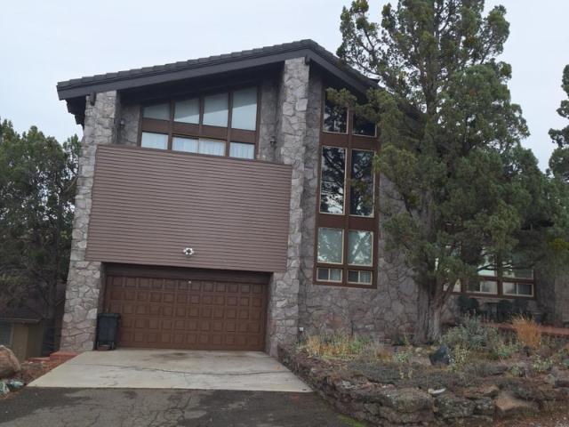 Room for rent in Weed, California