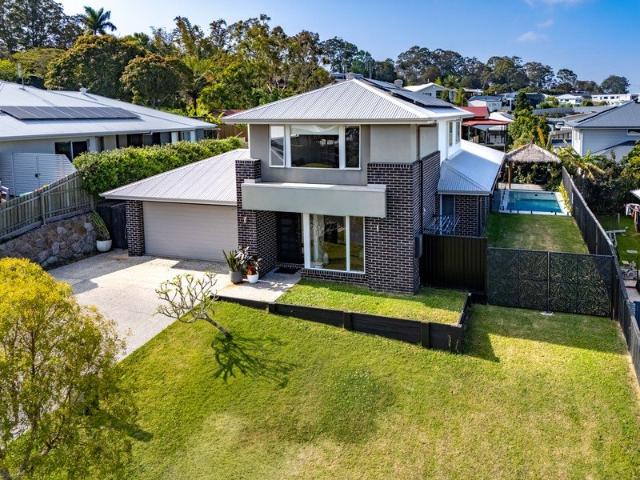 House for sale in Parklakes, Sunshine Coast Regional