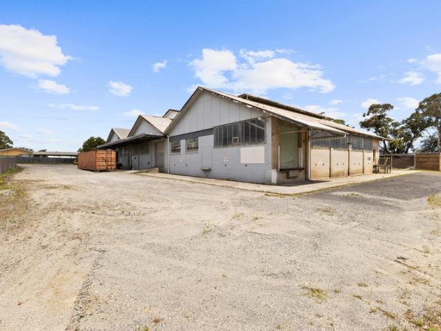 Warehouse for rent in Traralgon, Victoria