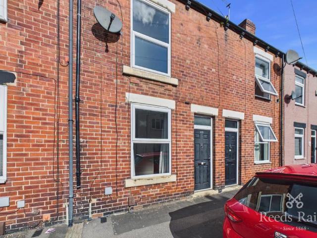 House for rent in Half Acres, Wakefield