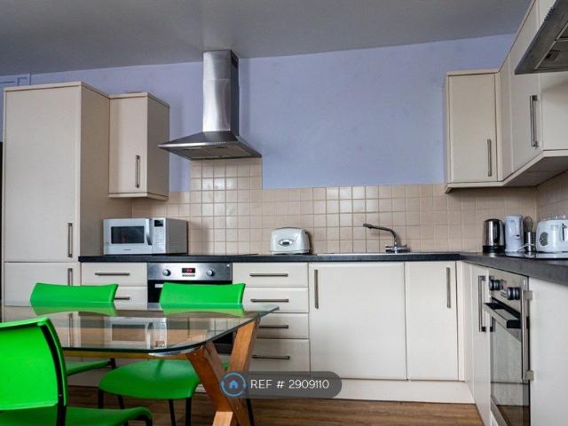 Room for rent in Cressex, Buckinghamshire