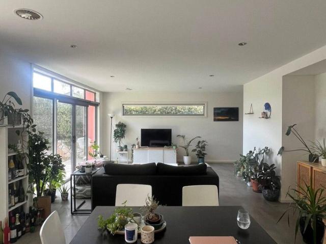 Room for rent in Parliamentary Triangle, South Canberra