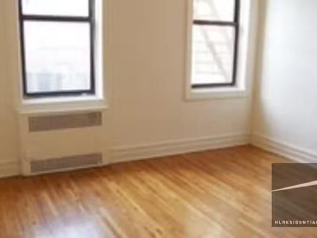 Condo for rent in Astoria