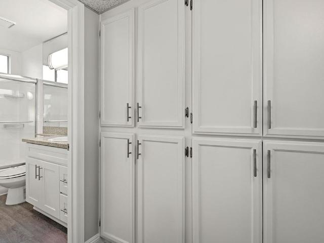 Apartment for rent in Canoga Park, California