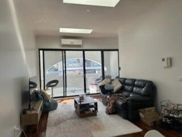 Room for rent in Hughesdale, Melbourne