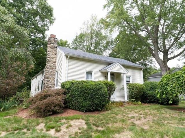 House for sale in North Oxford, Massachusetts