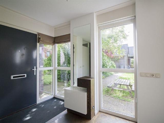 Woning te huur in Heinenoord, Zuid Holland