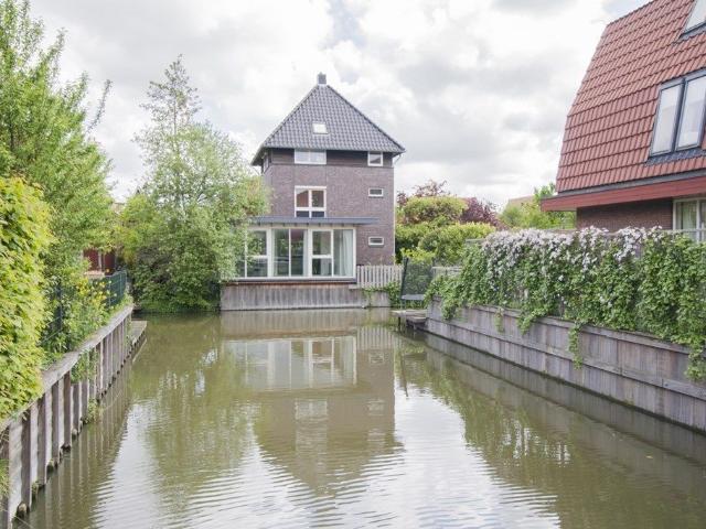 Woning te huur in Heinenoord, Zuid Holland