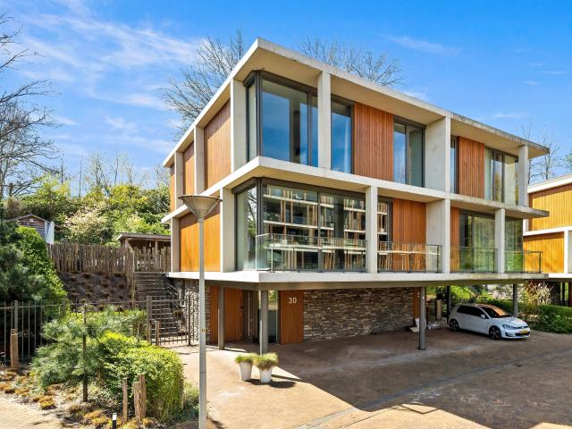 Woning te huur in Loosduinen, Zuid Holland