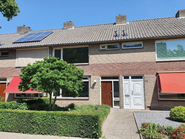 Woning te huur in Vlokhoven, Olland