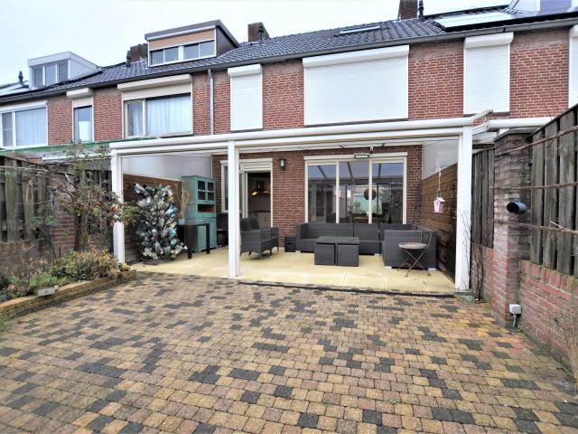 Woning te huur in Vlokhoven, Olland