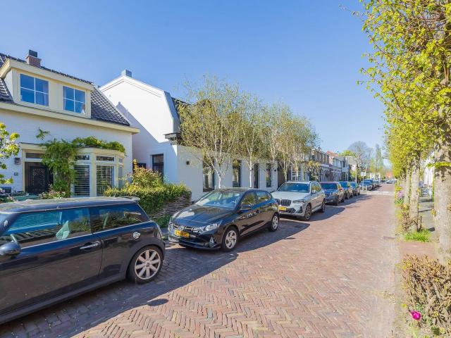 Woning te huur in Puttershoek, Zuid Holland