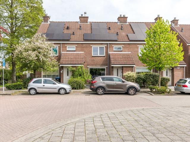 Woning te huur in Hendrik-ido-ambacht, Zuid Holland