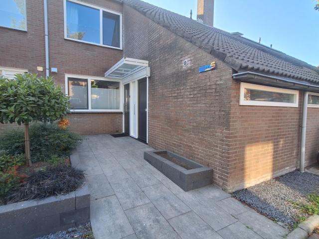 Woning te huur in Hendrik-ido-ambacht, Zuid Holland