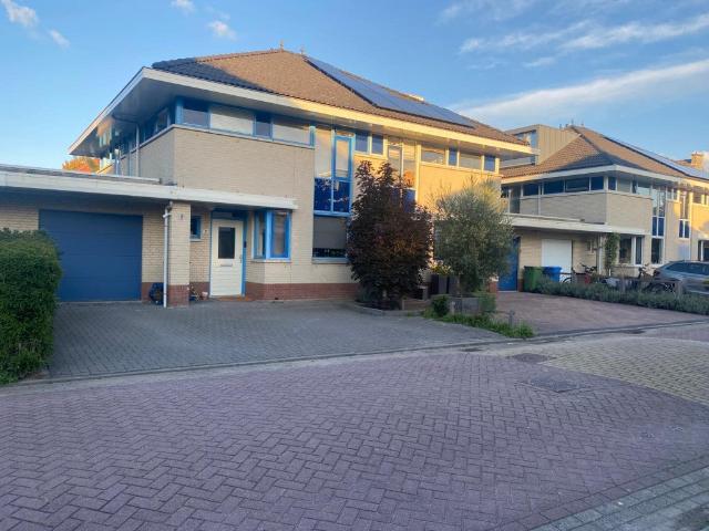 Woning te huur in Nieuwerkerk Aan Den Ijssel, Zuid Holland