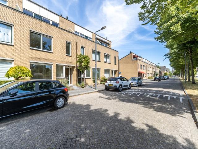 Woning te huur in Het Lage Land, Rotterdam
