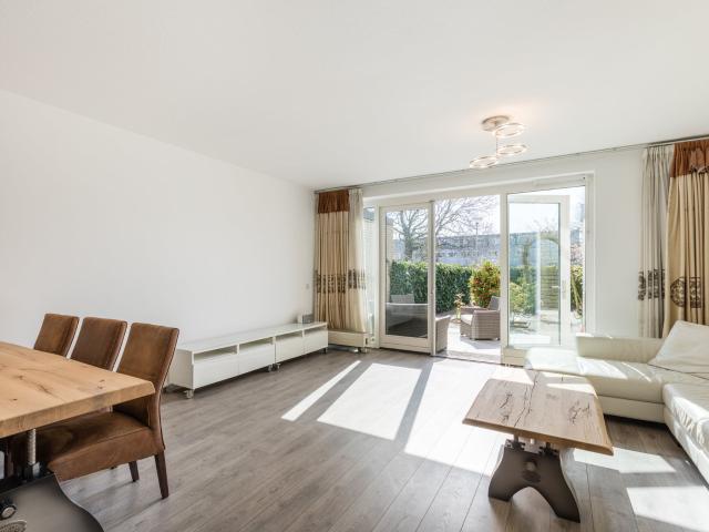 Woning te huur in Het Lage Land, Rotterdam