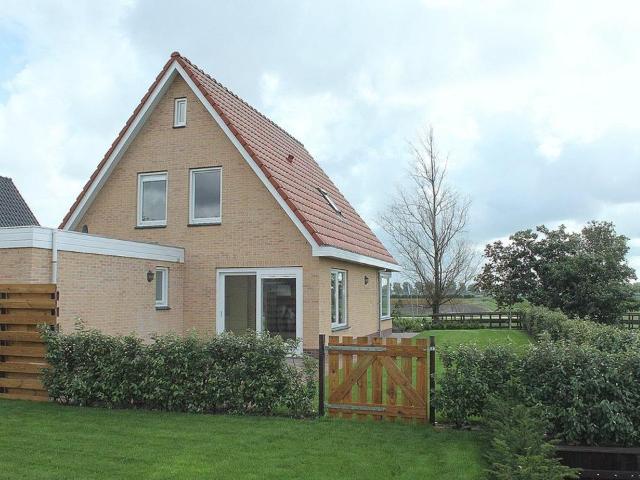 Woning te huur in Tuitjenhorn, Noord Holland