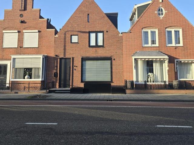 Woning te huur in Oude-tonge, Zuid Holland