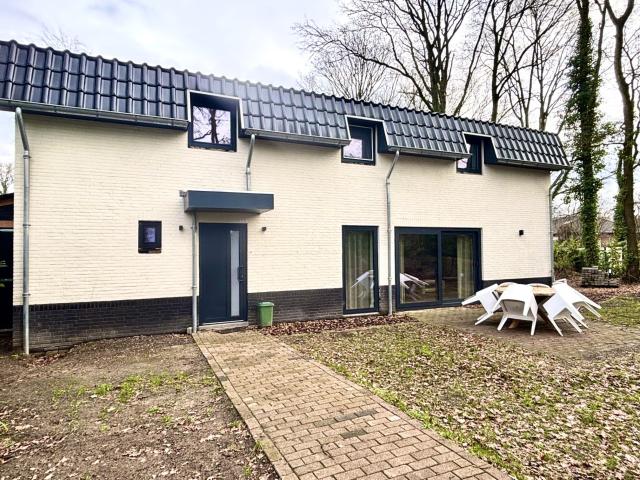 Woning te huur in Huizen, Noord Holland