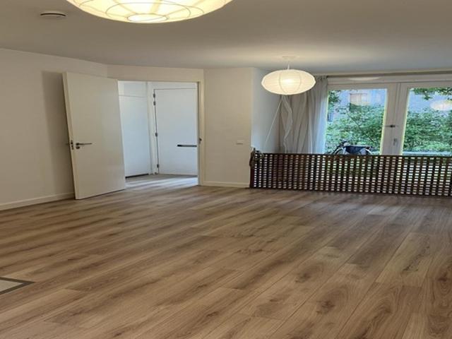 Woning te huur in Kadijken, Amsterdam