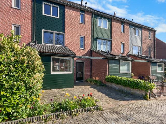 Woning te huur in Weesp, Noord Holland