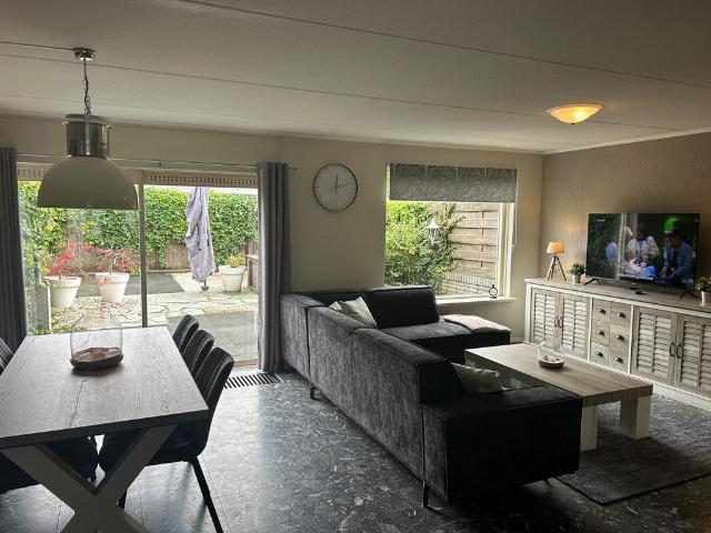 Woning te huur in Nieuwenhoorn, Hellevoetsluis