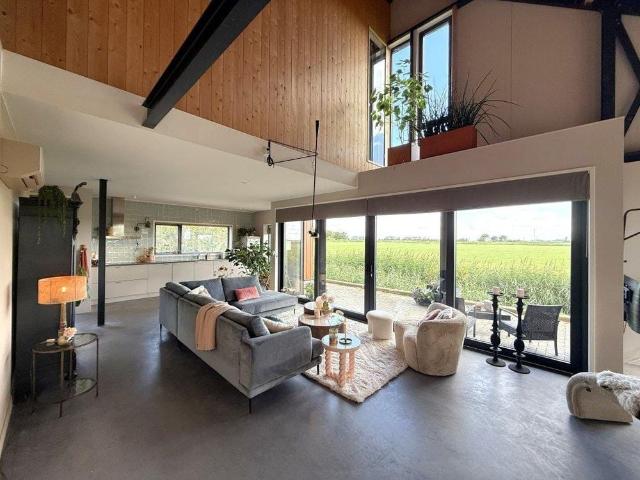 Woning te huur in Achlum, Friesland