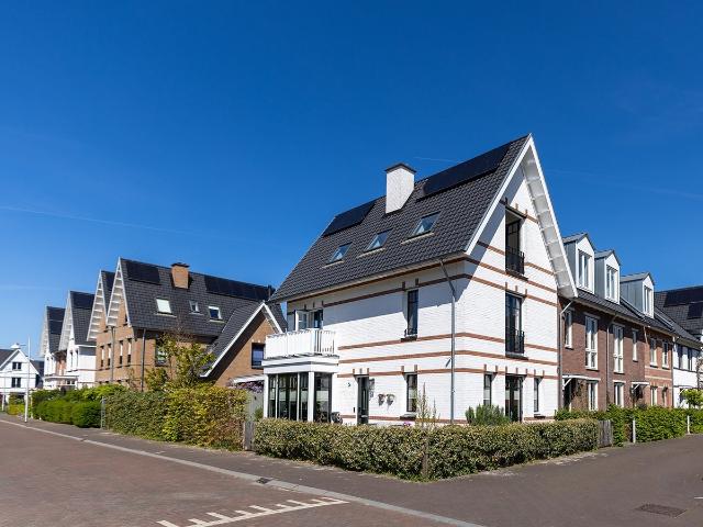 Woning te huur in Weesp, Noord Holland