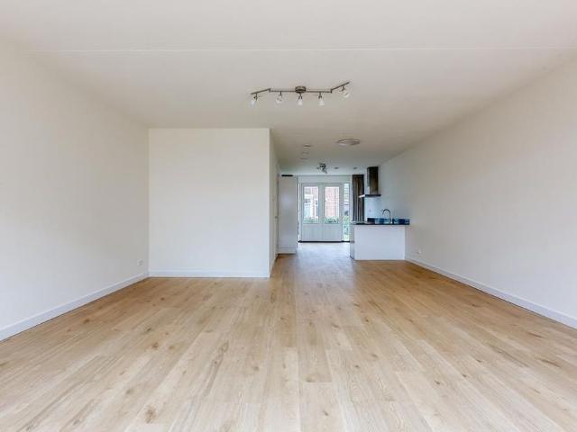 Woning te huur in Loosduinen, Zuid Holland