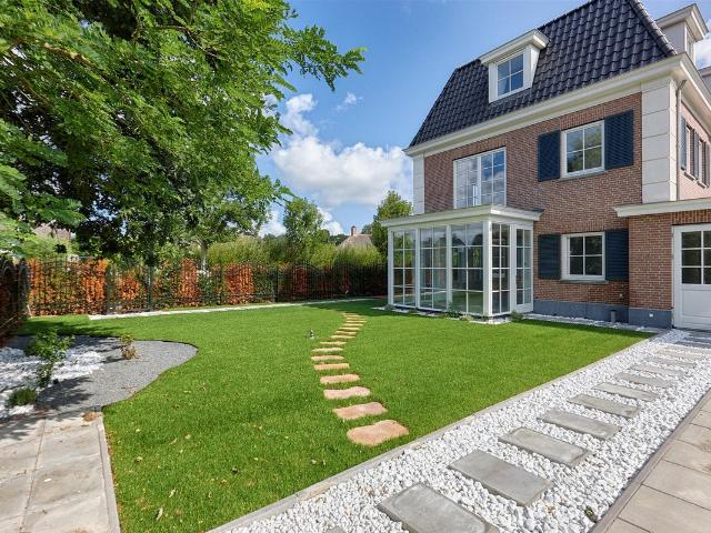 Woning te huur in Den Haag, Vroondaal