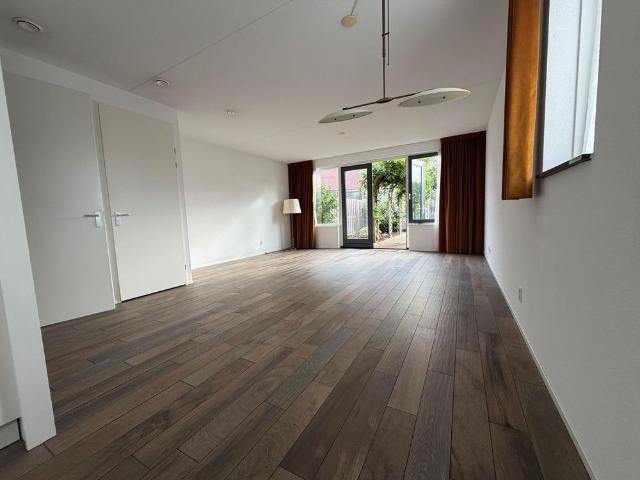 Woning te huur in Harnaschpolder, Delft