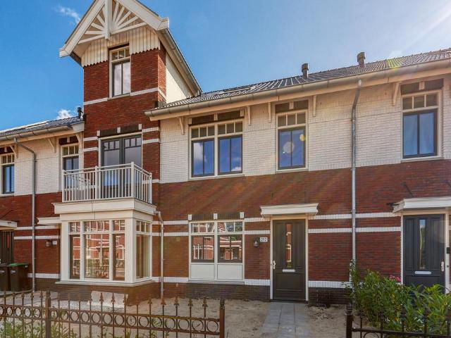 Woning te huur in Loosduinen, Zuid Holland