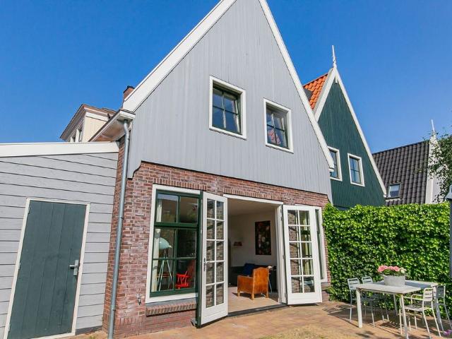 Woning te huur in Broek In Waterland, Noord Holland