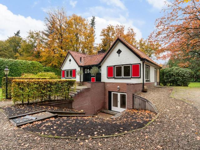 Woning te huur in Nieuw-Loosdrecht, Hilversum