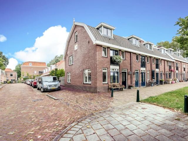 Woning te huur in Weesp, Noord Holland