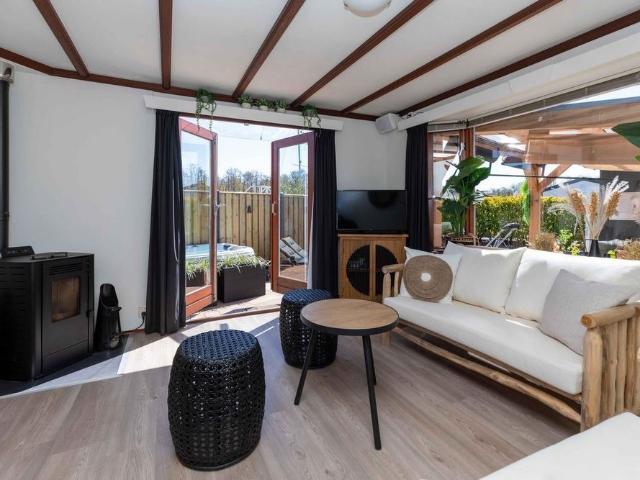 Woning te huur in Loosdrecht, Noord Holland