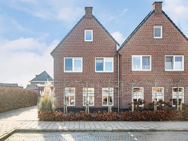 Woning te huur in Langeraar, Zuid Holland