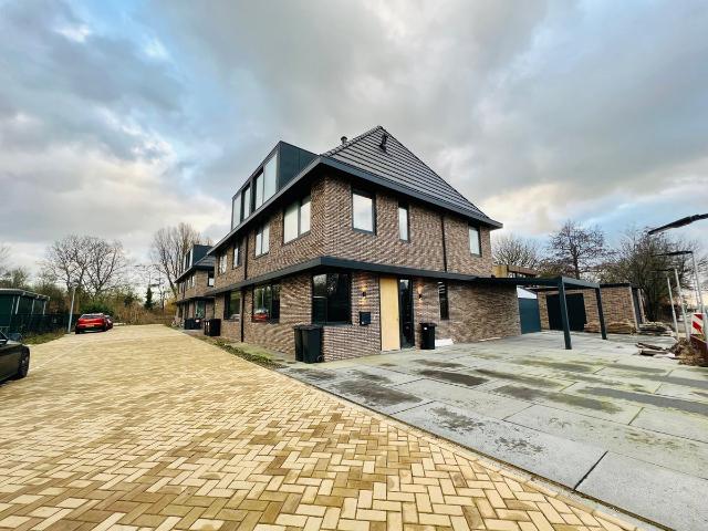 Woning te huur in Zwanenburg, Noord Holland