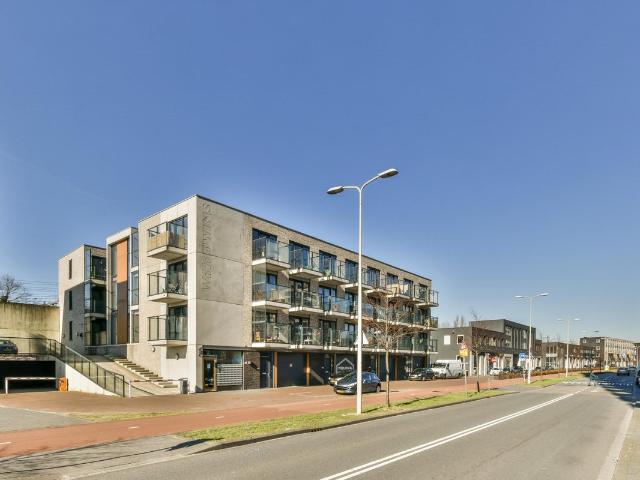 Woning te huur in Laak, Zuid Holland
