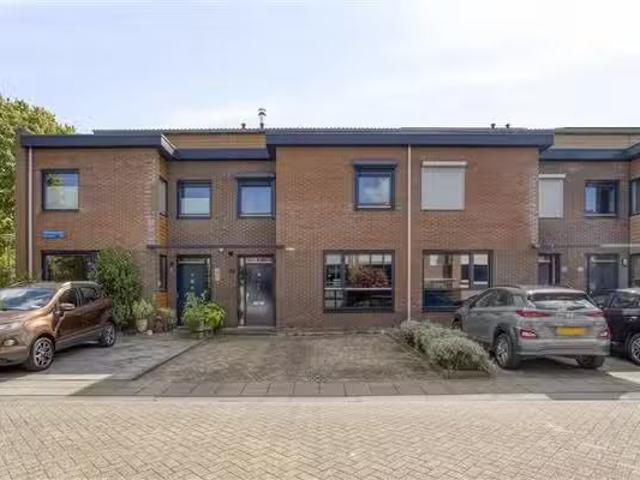 Woning te koop in Bloemenbuurt, Zuid Holland